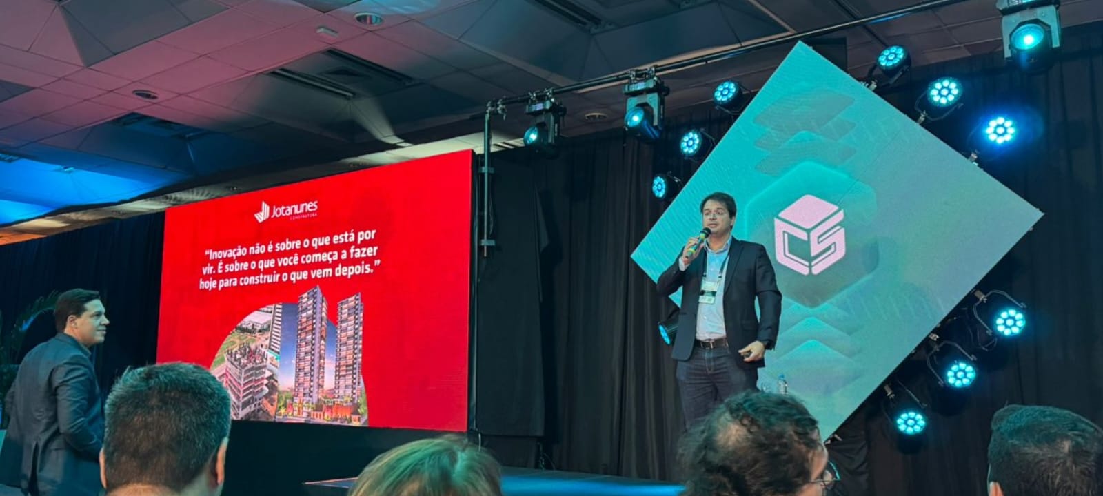 Everton Teixeira palestra no Construsummit 2025 