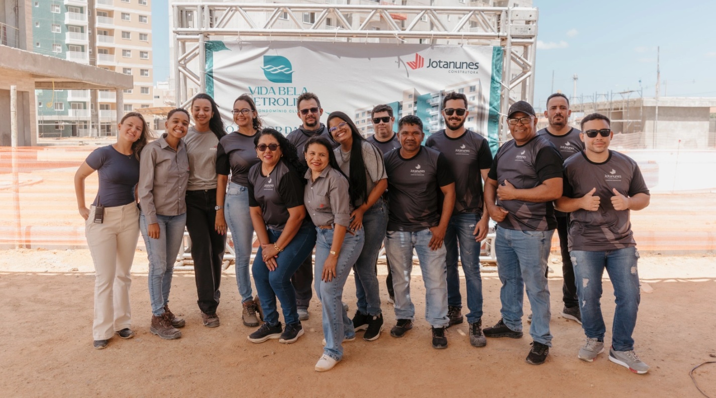 Clientes acompanham obra do Vida Bela